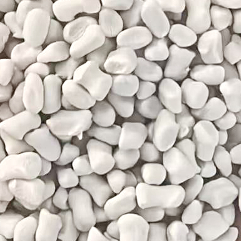 How does photodegradable masterbatch help reduce the environmental impact of plastic waste?